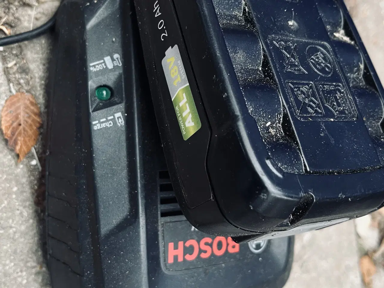 Billede 3 - Bosch oplader med batteri