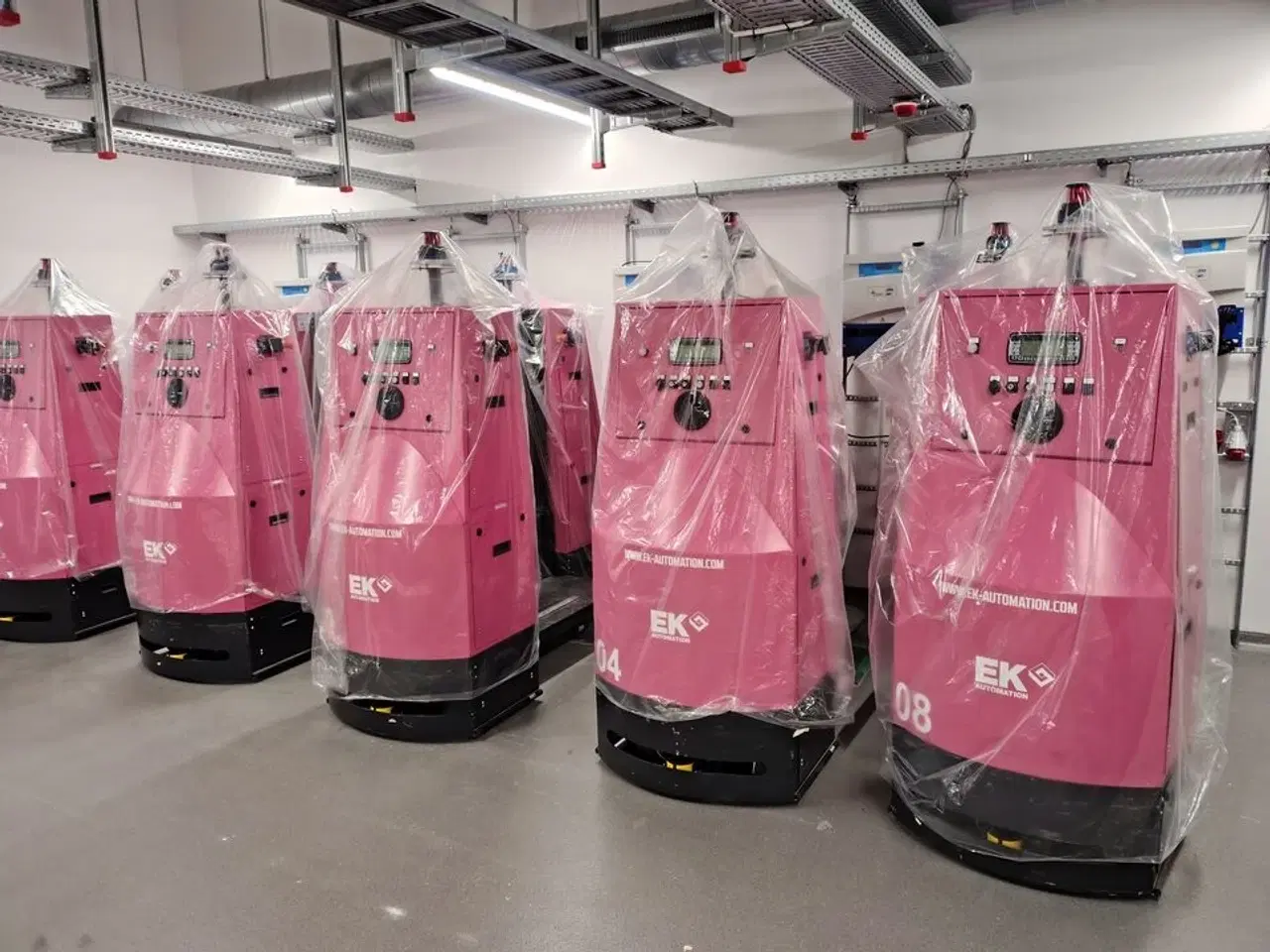 Billede 39 - Eleven Transport Robots and six chargers E&K AUTOMATION ECO L03