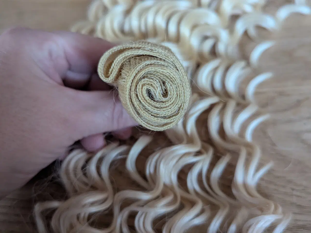 Billede 12 - Human hair 76 cm. Blond Deep wave.