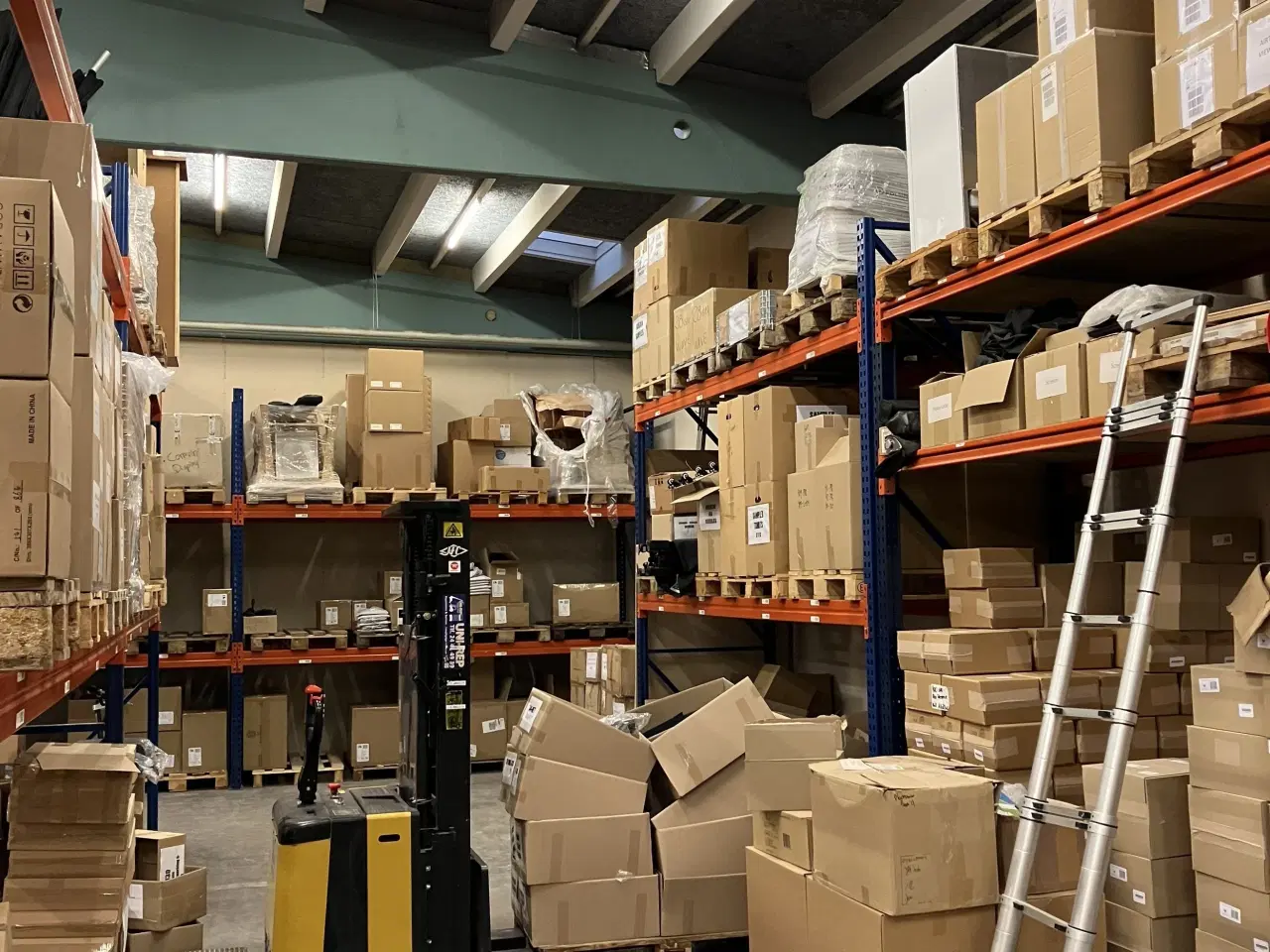 Billede 3 - Stort lagerlokale på 604 m² i Albertslund – ideelt til logistik og opbevaring