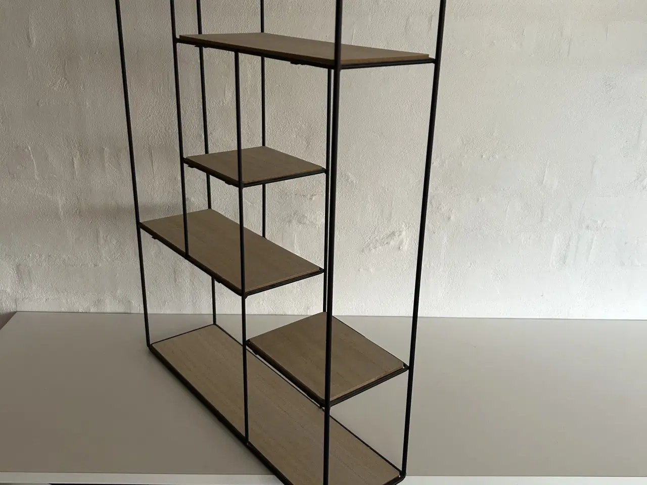 Billede 2 - JYSK vægreol