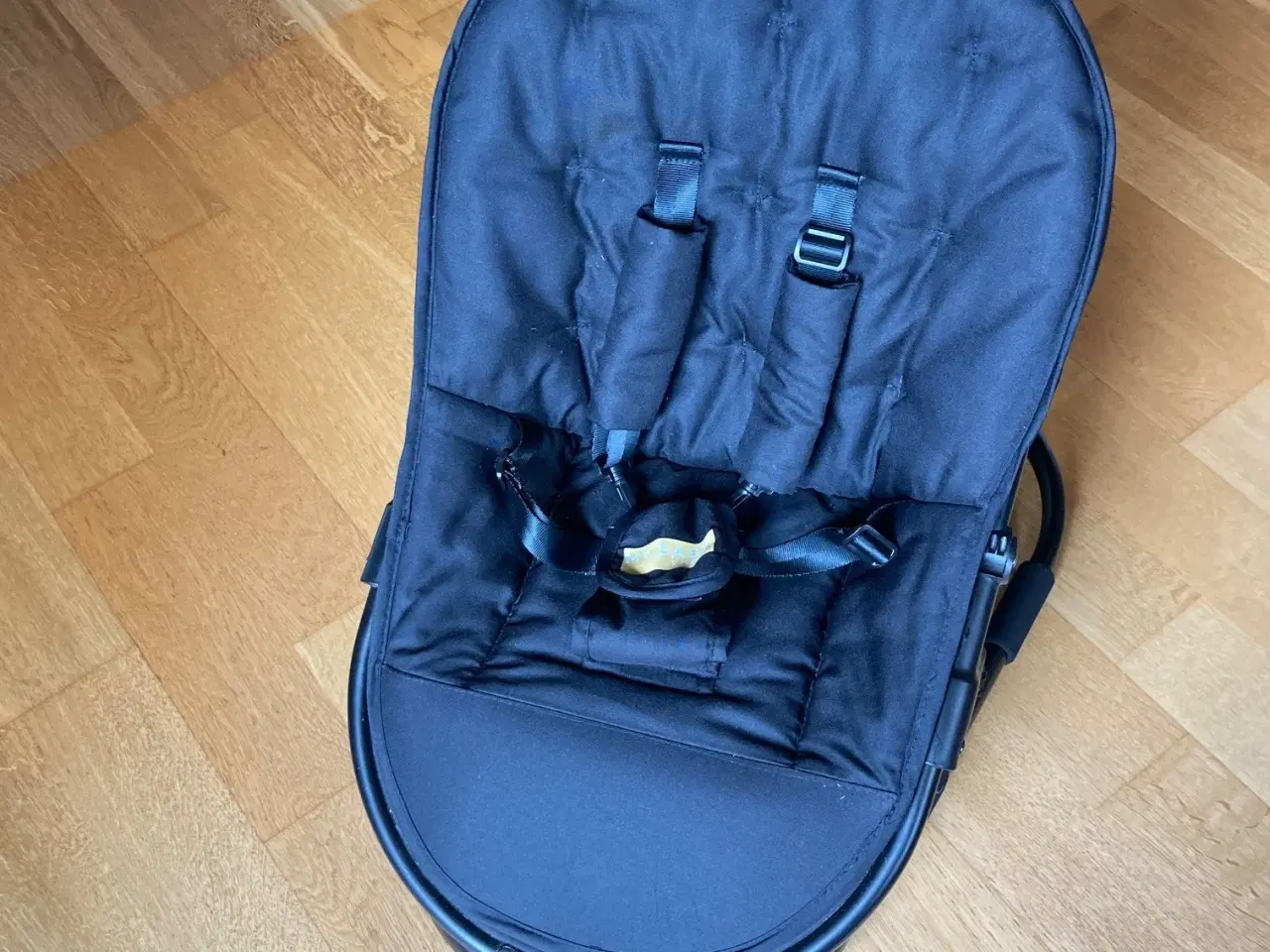 Billede 1 - Skråstol, babys første stol