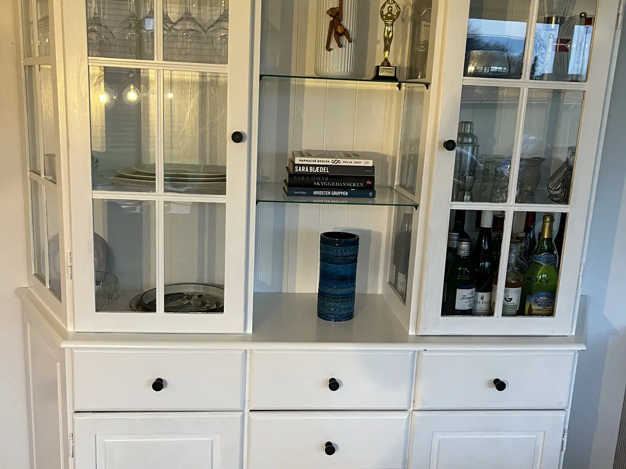 Billede 1 - Vitrineskab i glas og træ