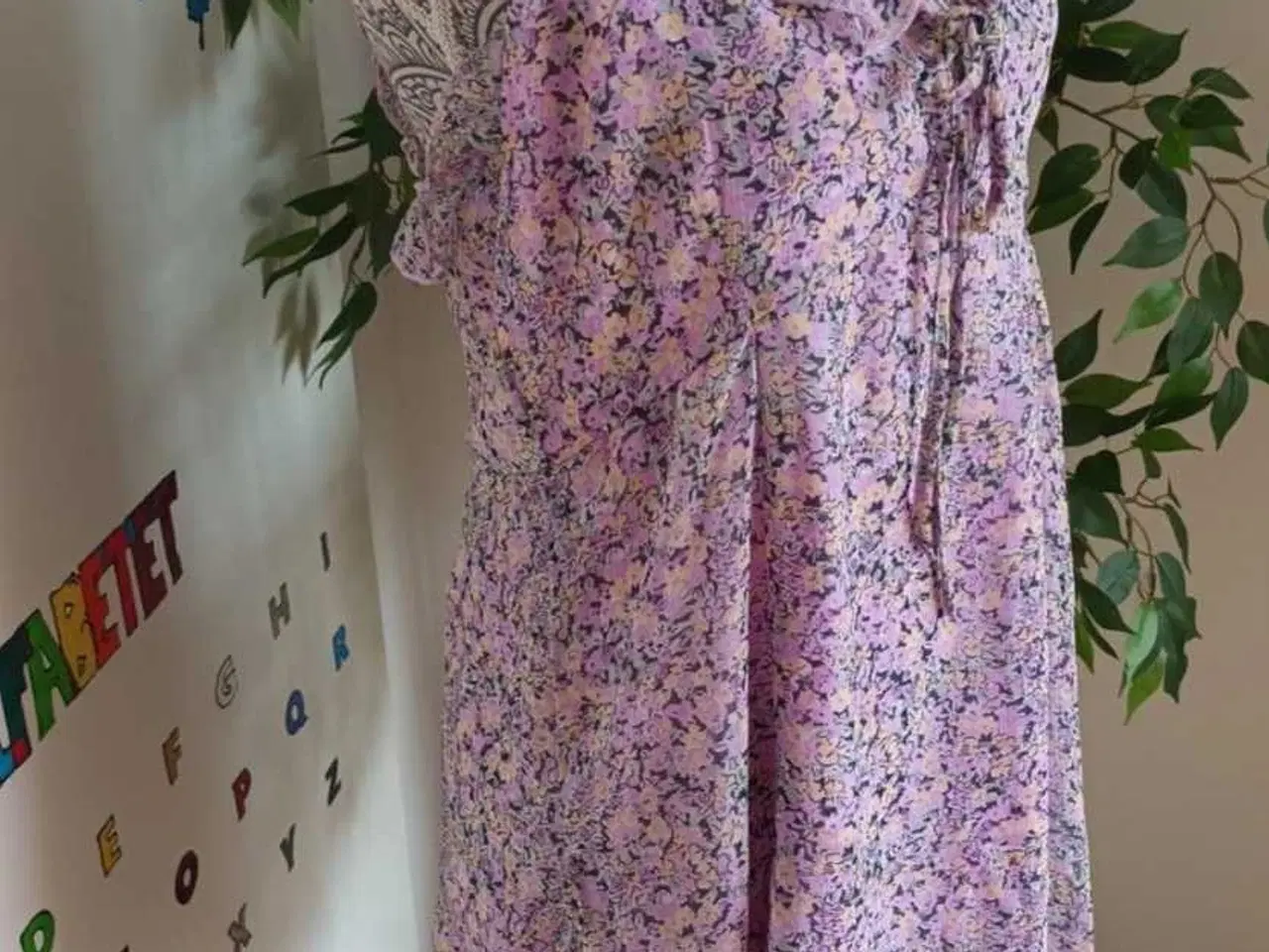 Billede 5 - Kjole. Gina Tricot. XL/42
