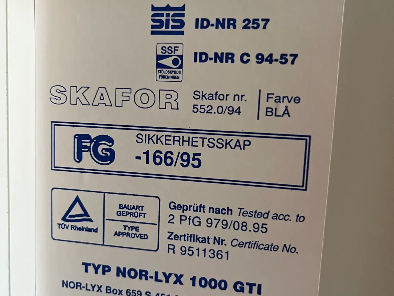 Billede 3 - Våbenskab / værdiskab