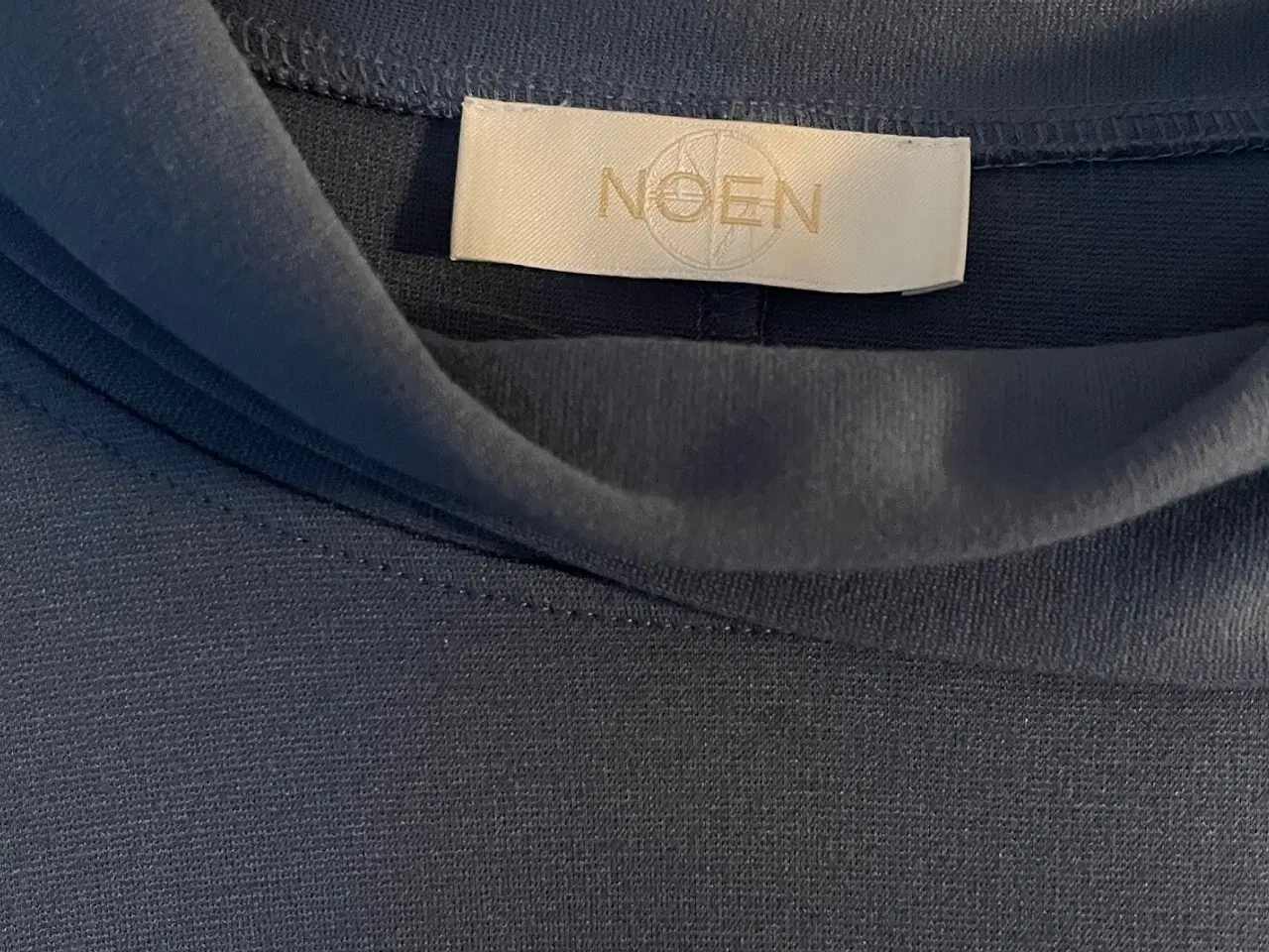 Billede 4 - Noen: superlækker sweatshirt med asymmetrisk krave