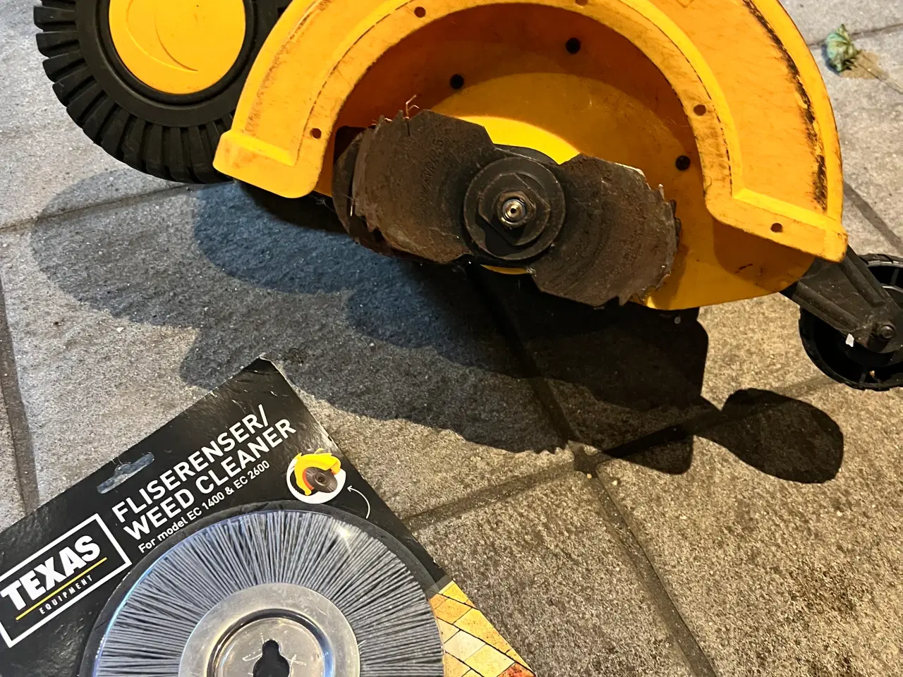 Billede 3 - Kantklipper på benzin