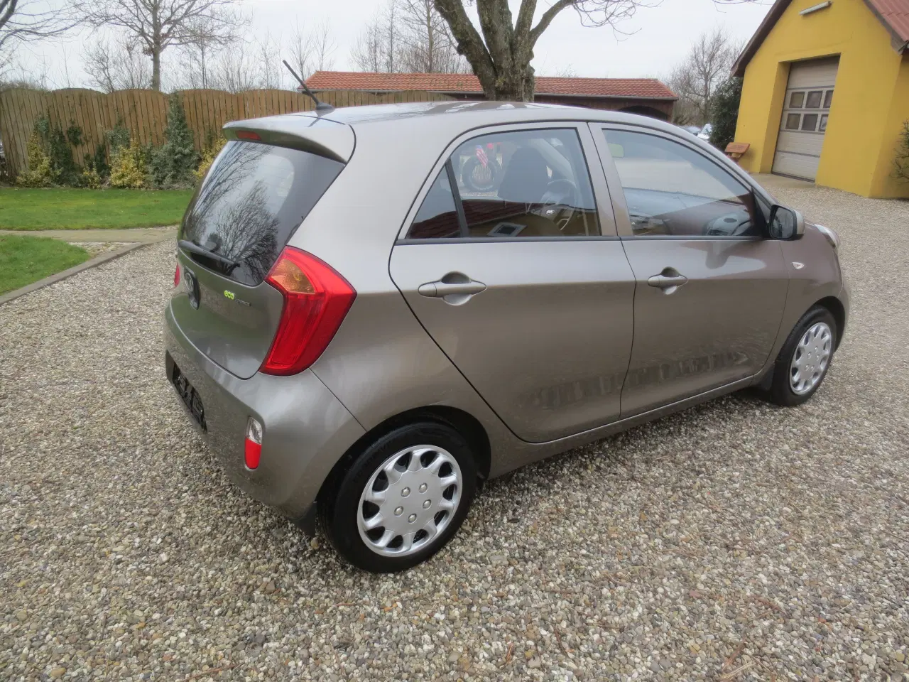 Billede 6 - Kia Picanto 1.0 i År 2013. Nysynet. 