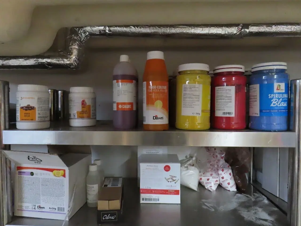 Billede 11 - Div. reoler med indhold