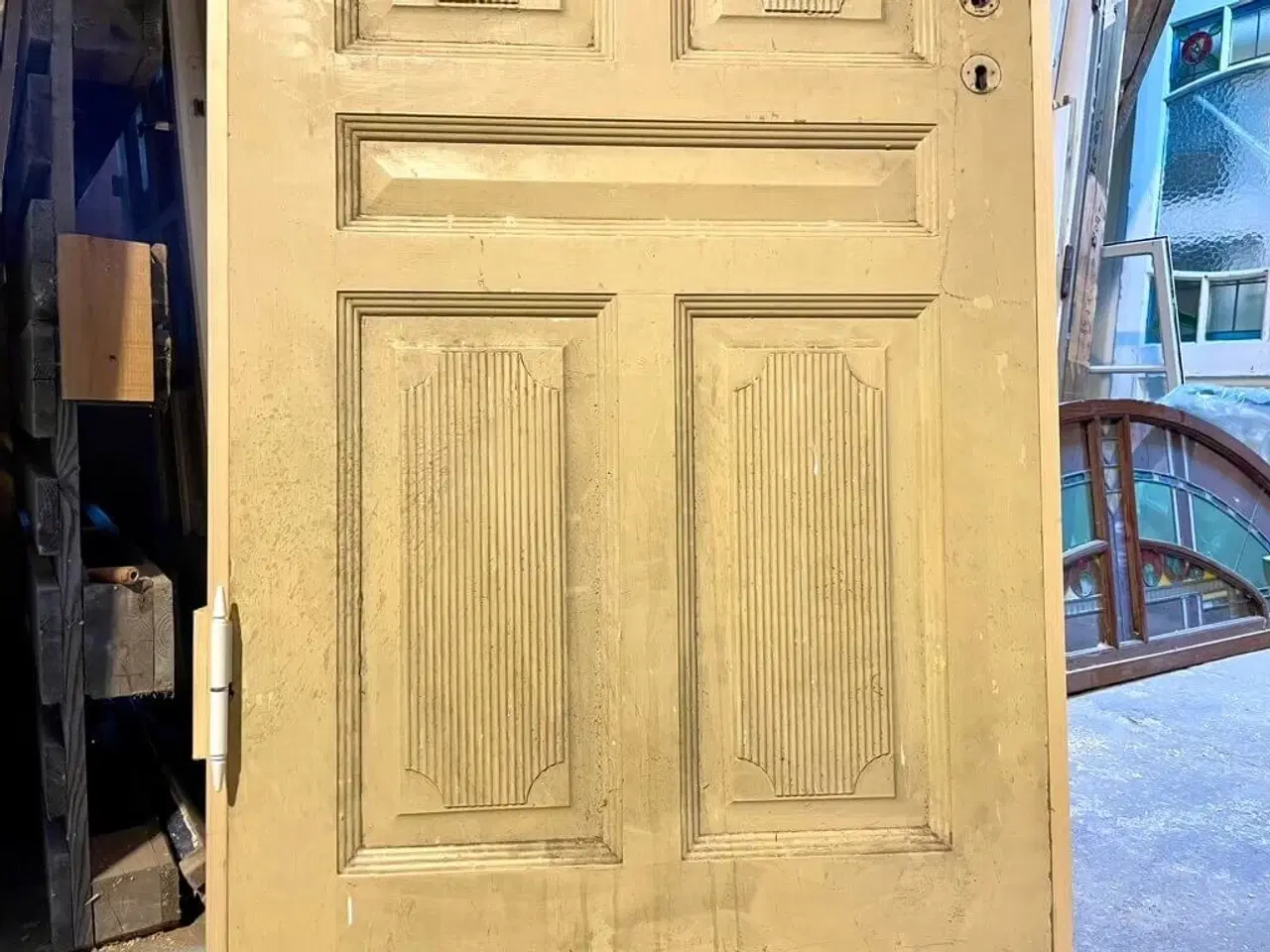 Billede 4 - Smuk Dannebrogsdør m. riflede fyldninger