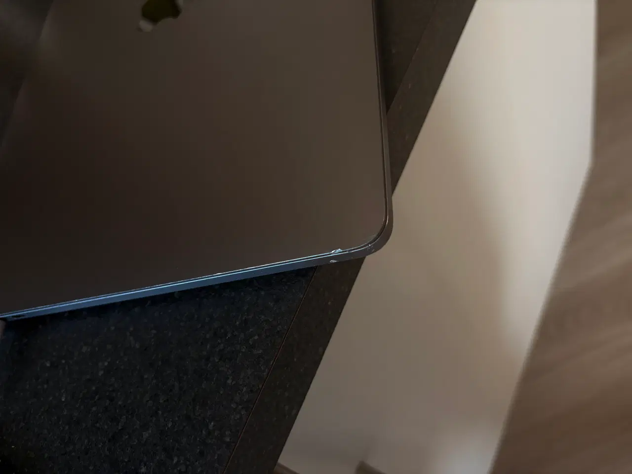 Billede 2 - Macbook 2019 13 inch touch 