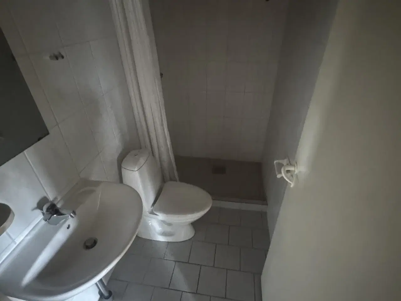 Billede 3 - STORT FLEKSIBELT ERHVERVSLEJEMÅL – KØKKEN. 2 BAD + EGEN PORT!