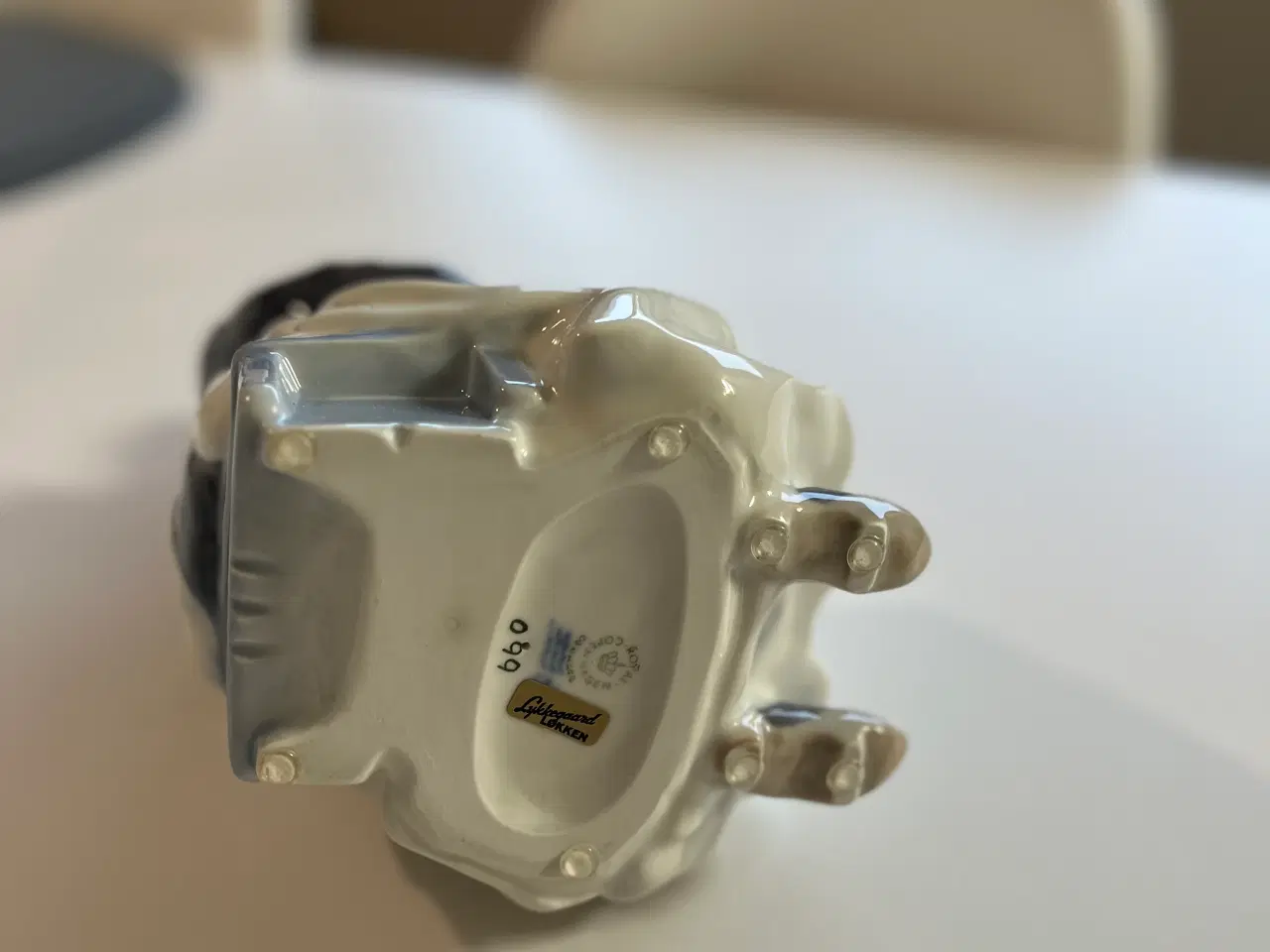 Billede 5 - Stor siddende Amagerpige