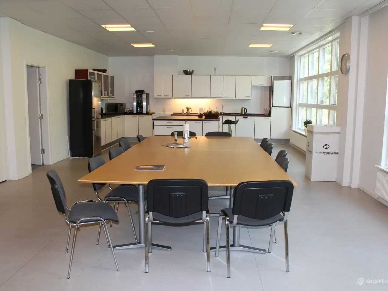 Billede 18 - Pæne kontor- og lagerlokaler samt større udenomsareal