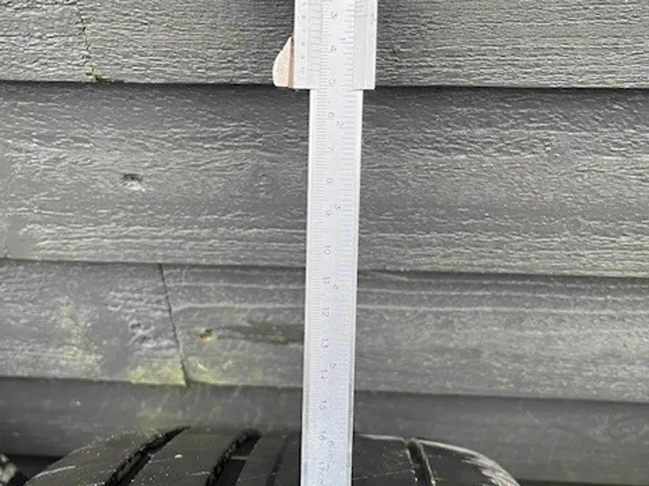 Billede 1 - 225/45R17 sommerdæk på Audi alufælge