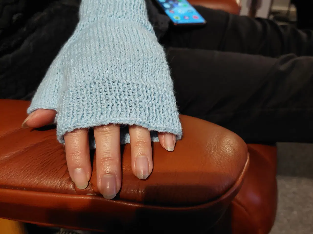 Billede 4 - Handsker, håndstrik forskellige farve