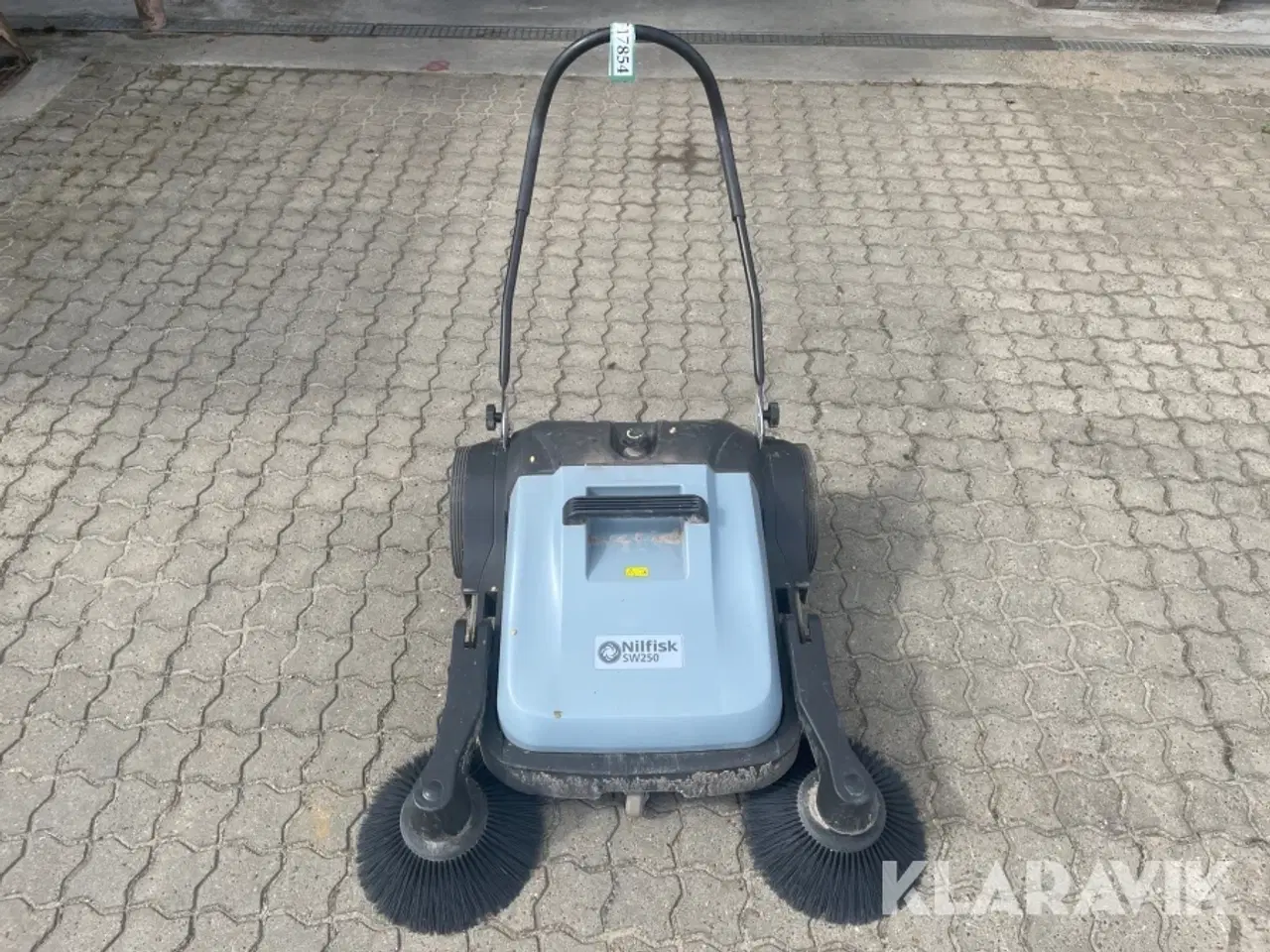 Billede 8 - Fejekost Nilfisk SW 250 920