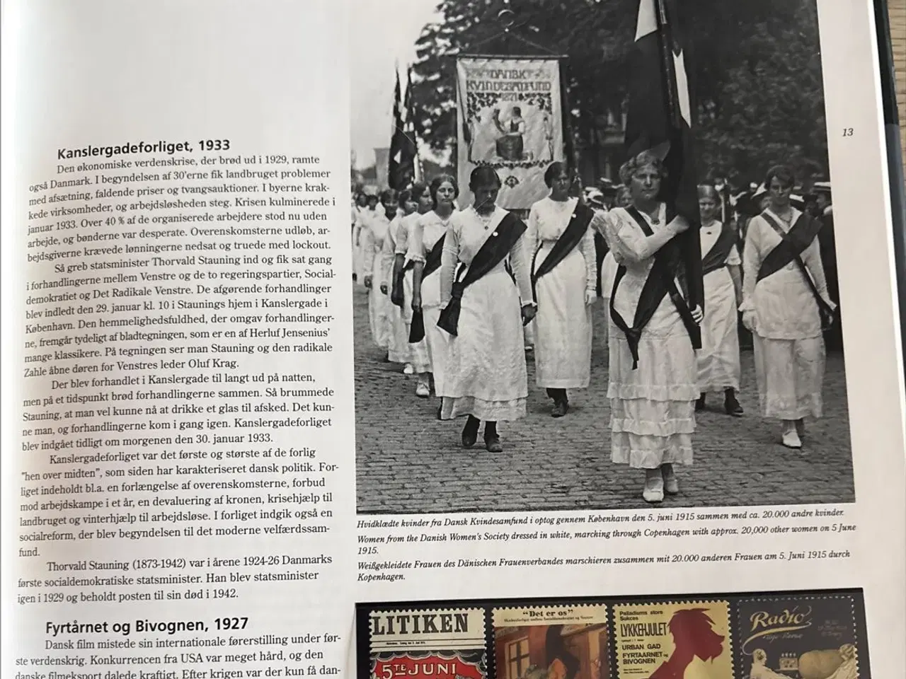 Billede 1 - Bog år 2000 med danske frimærker