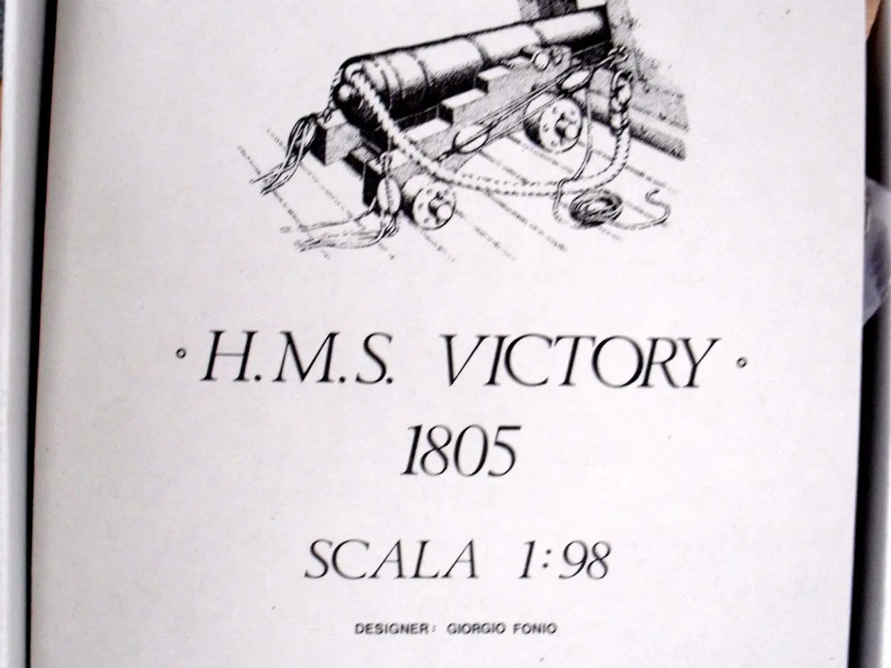 Billede 8 - H.M.S. Victory, tværsnit v/Stormast. Byggesæt.