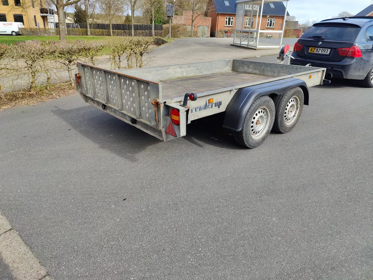 Billede 3 - Nysynet Brenderup 2500kg maskintrailer med tip