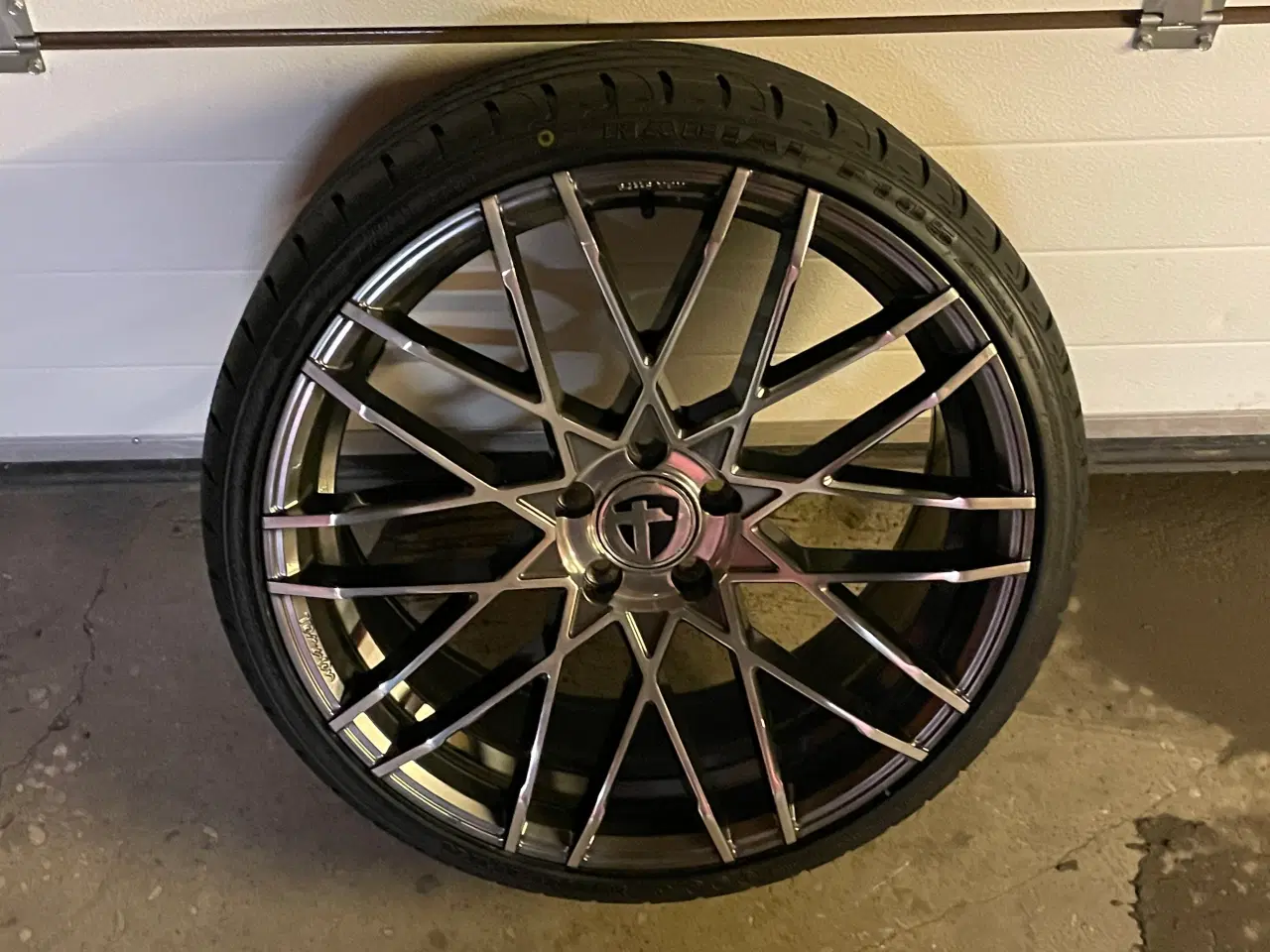 Billede 3 - Original Tomason alufælg 235/30-20" krydsmål 5x112