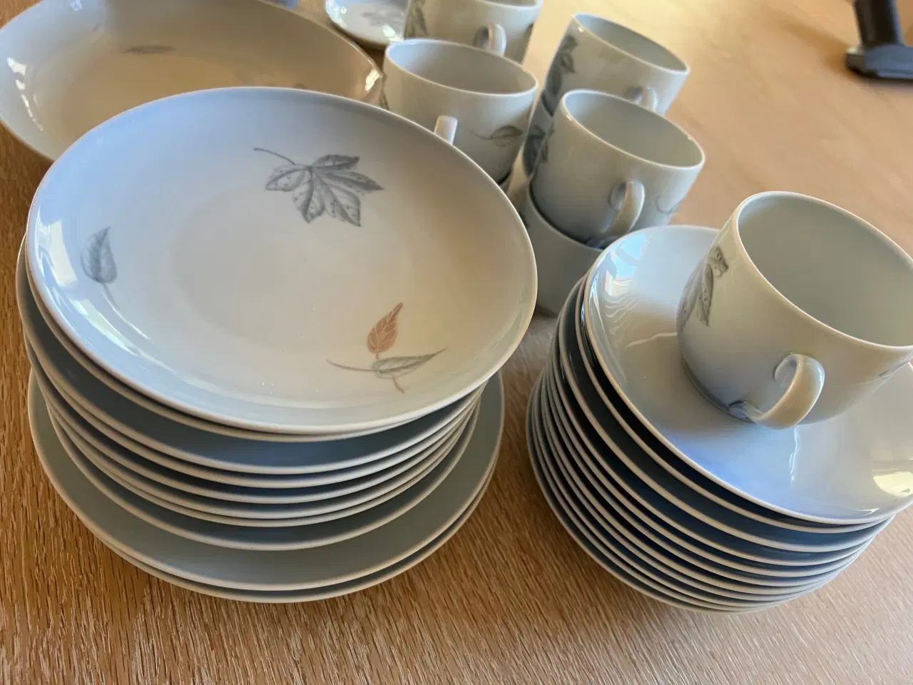 Billede 1 - Løvfald service flot og velholdt