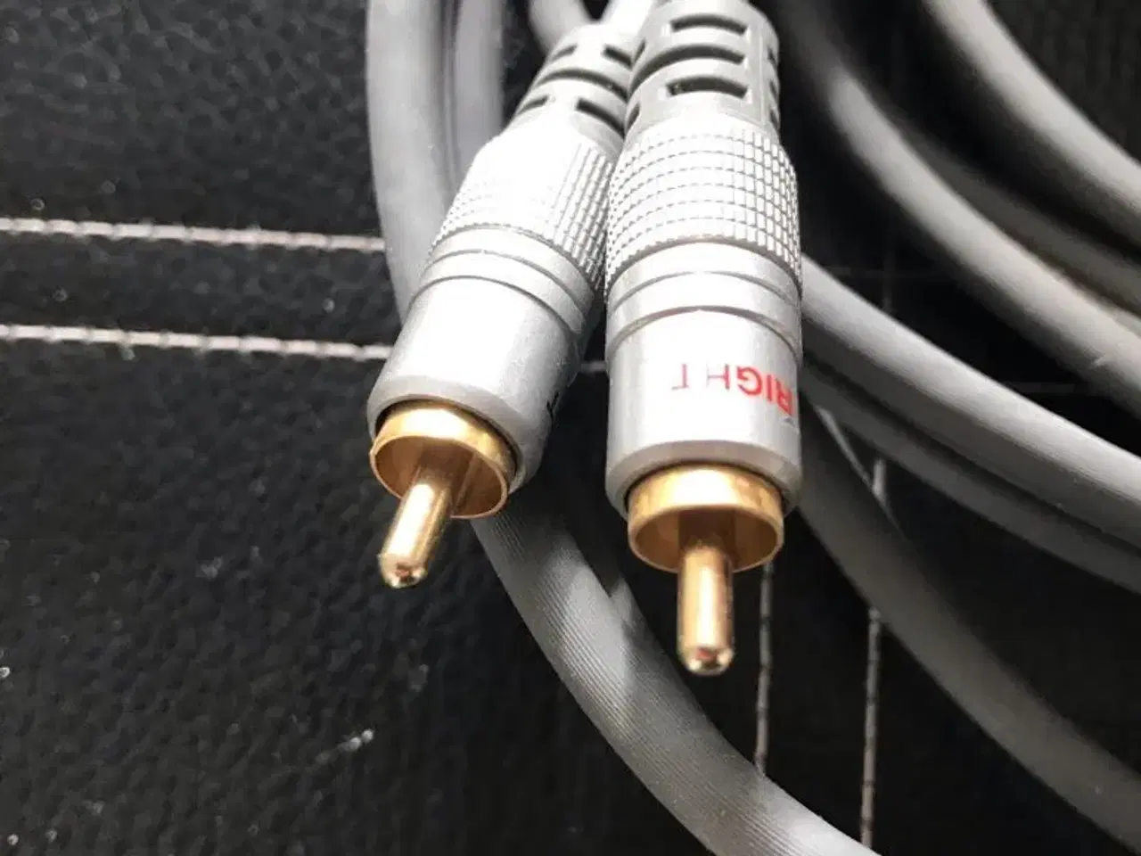 Billede 2 - Kabel medPhono stik sælges