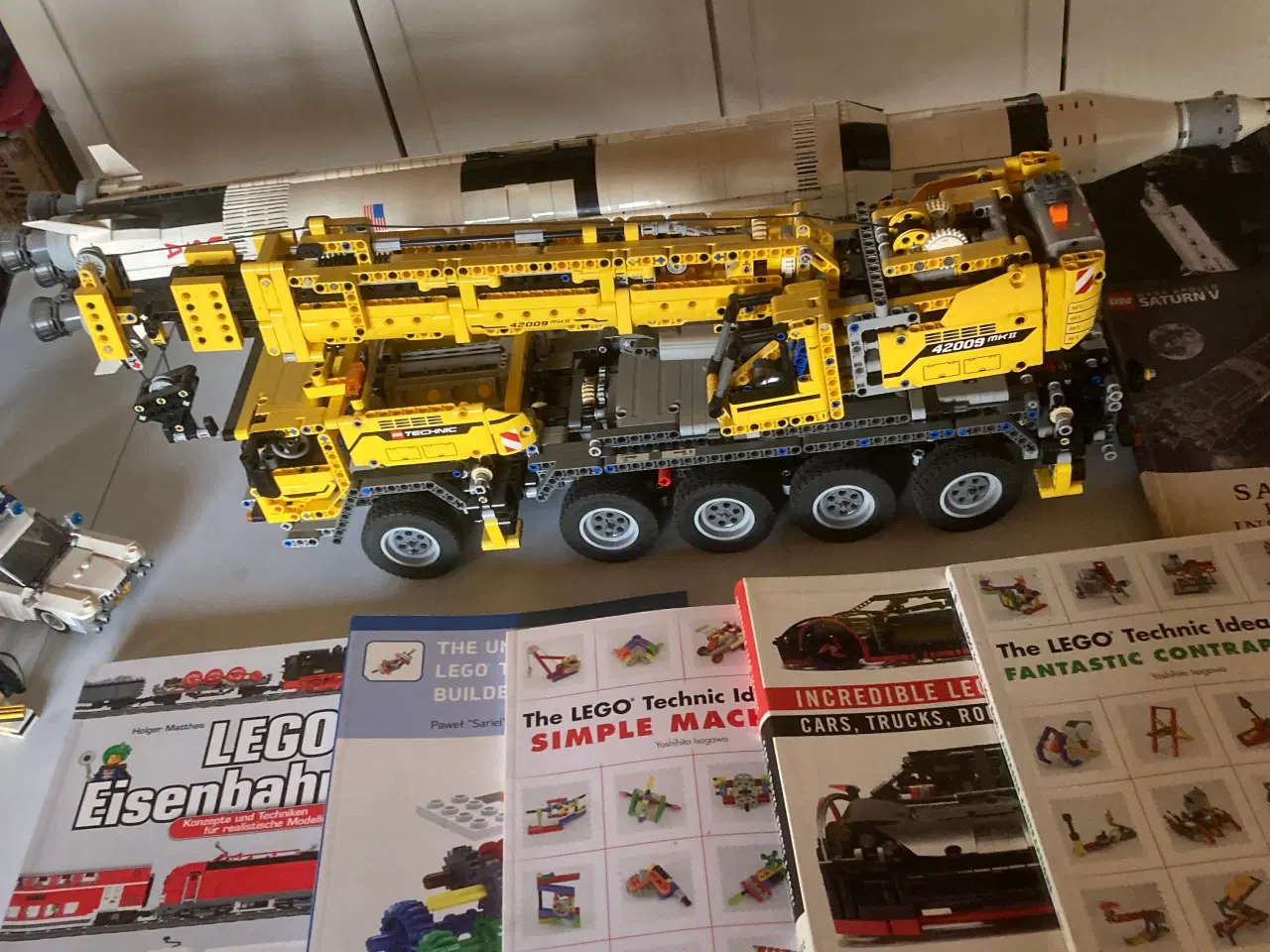 Billede 3 - Lego færdigbygget brugt kun til pynt