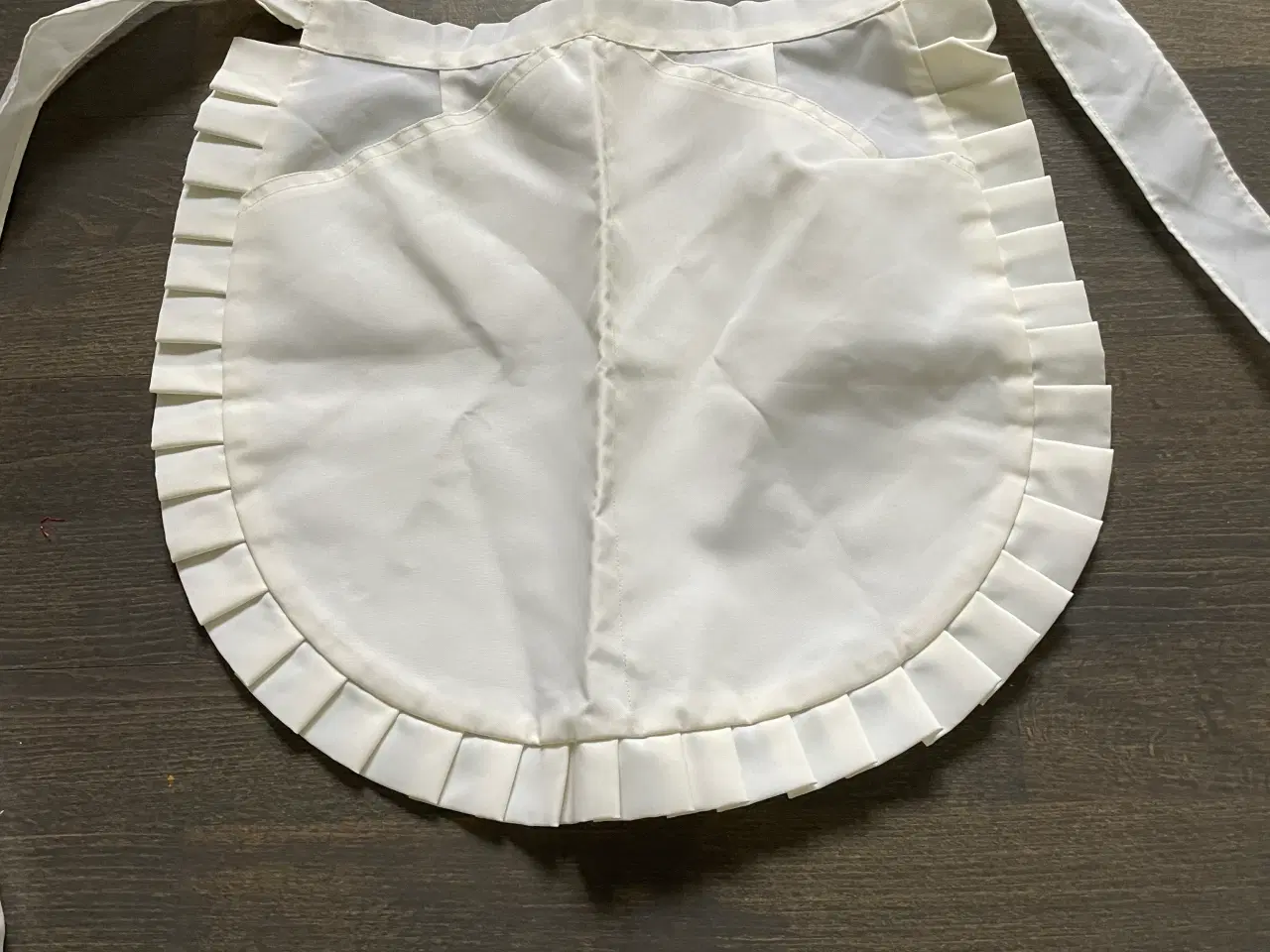 Billede 2 - Serverings forklæde hvidt