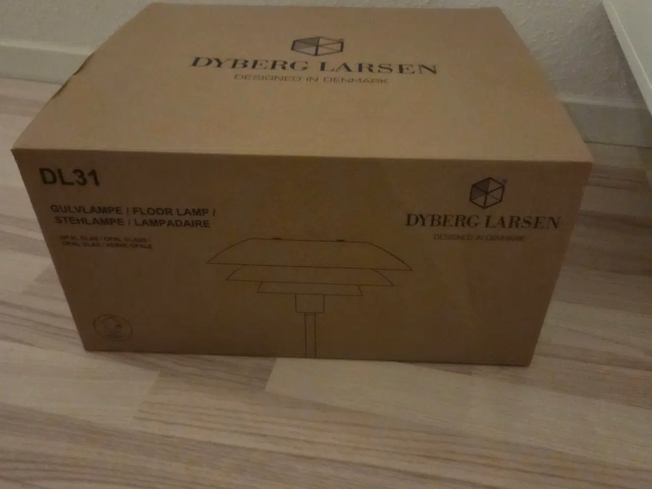 Billede 1 - Gulvlampe fra Dyberg Larsen