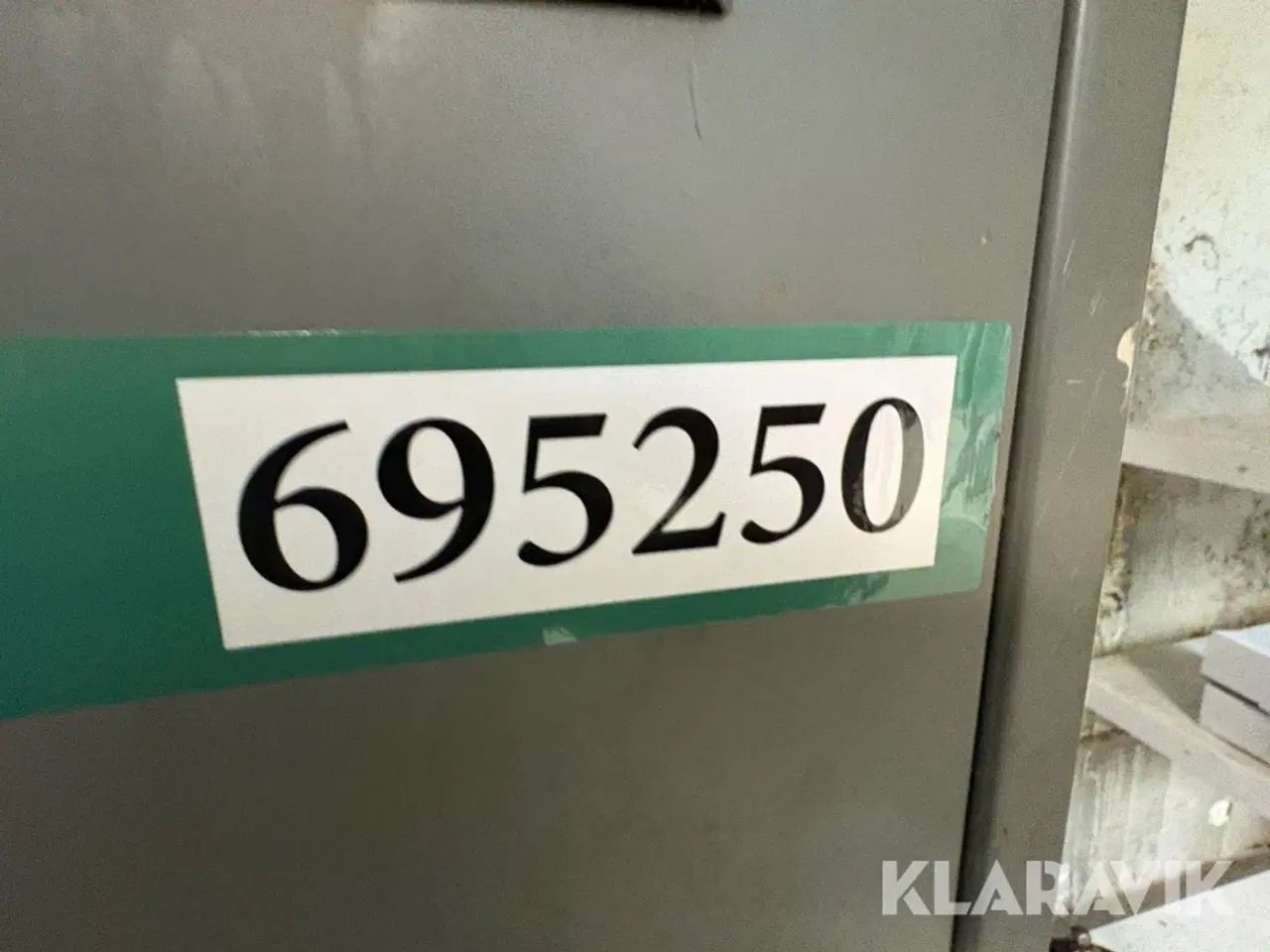 Billede 12 - Garderobeskab og stereoanlæg