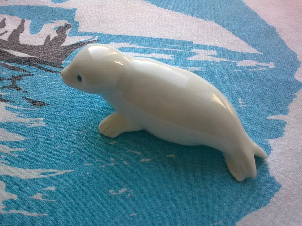 Billede 9 - Relief krukke m låg HVID retro design porcelæn