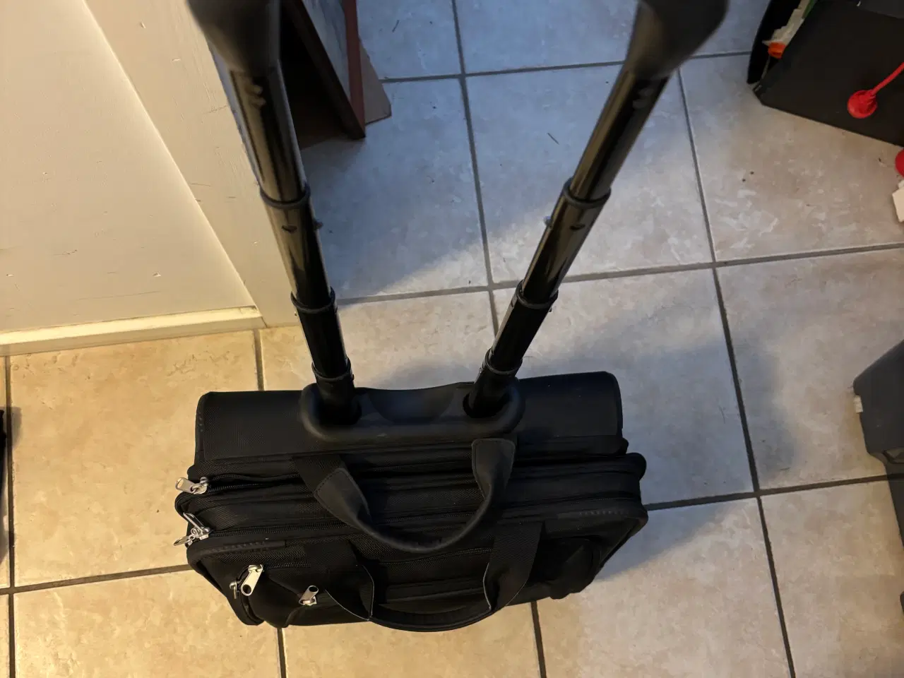 Billede 2 - Computer/rejse taske fra lego