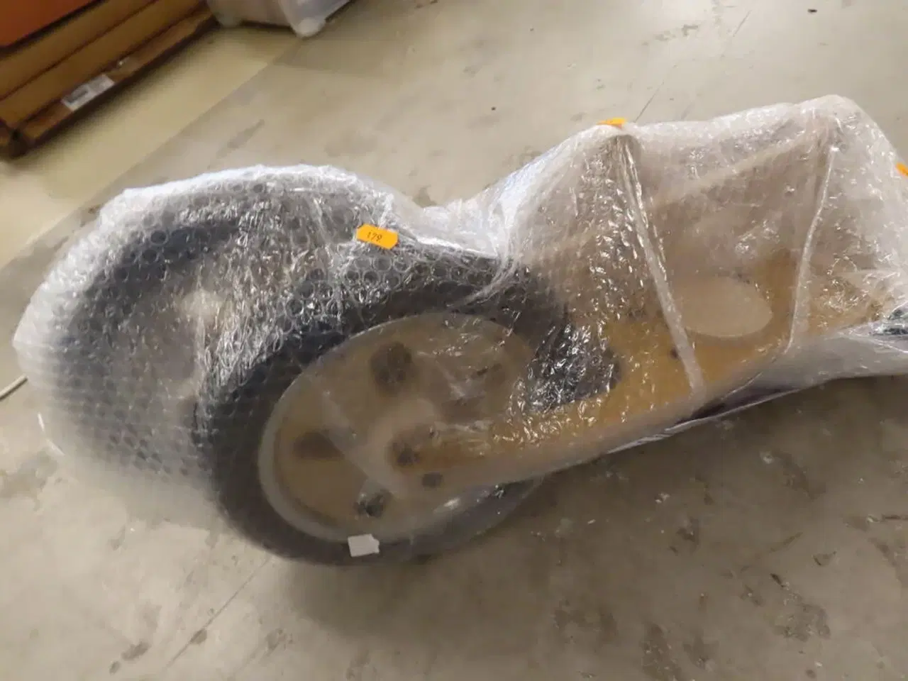 Billede 1 - Løbecykel