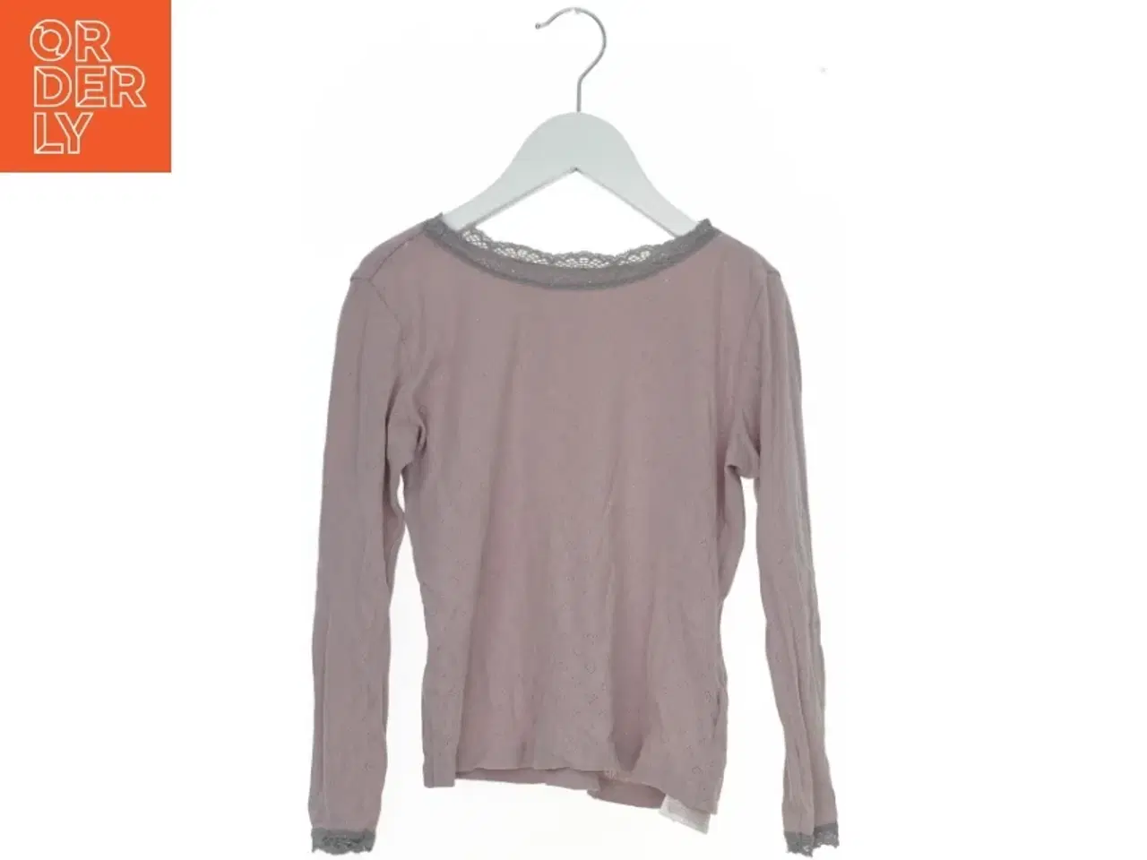 Billede 1 - Langærmet bluse med blondekanter fra Name It (str. 122)