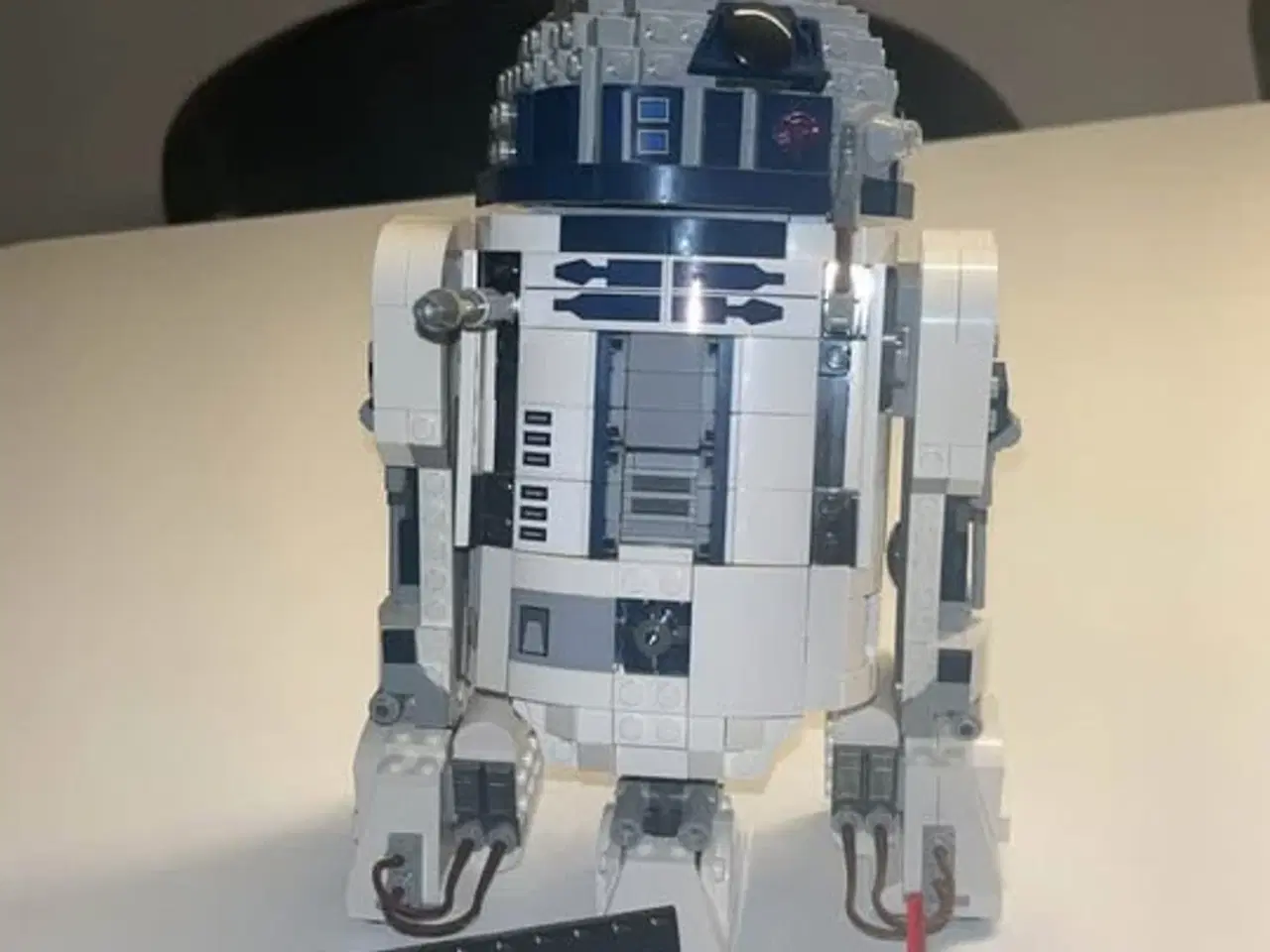 Billede 5 - Lego R2D2 sælges