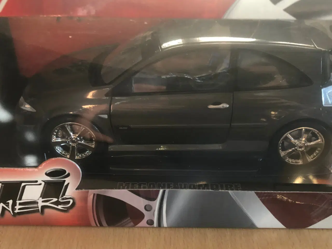 Billede 1 - 1:18 Renault Megane Vampier