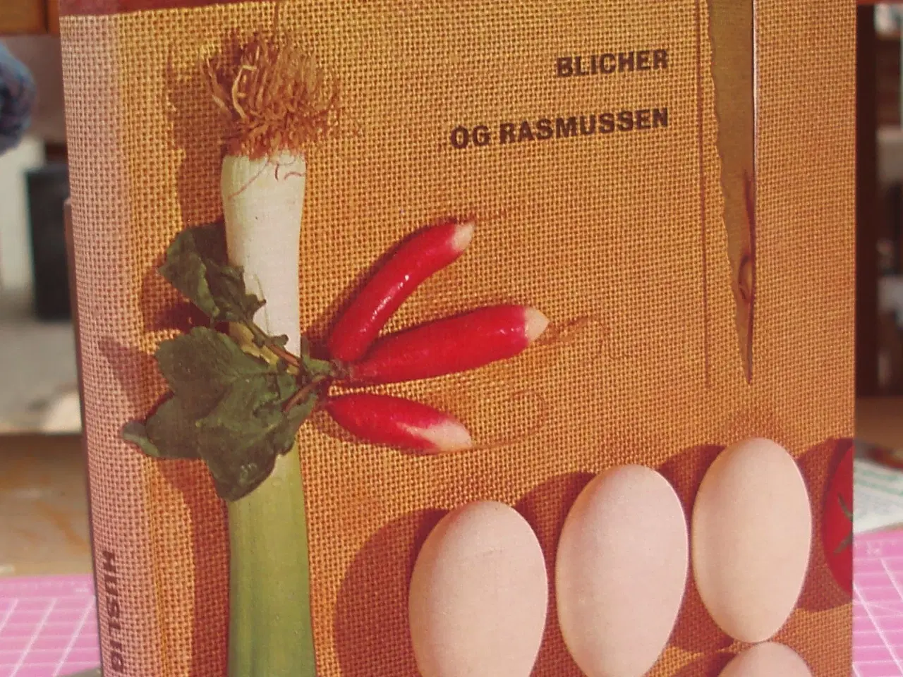 Billede 1 - Lærebog i Huslig Økonomi