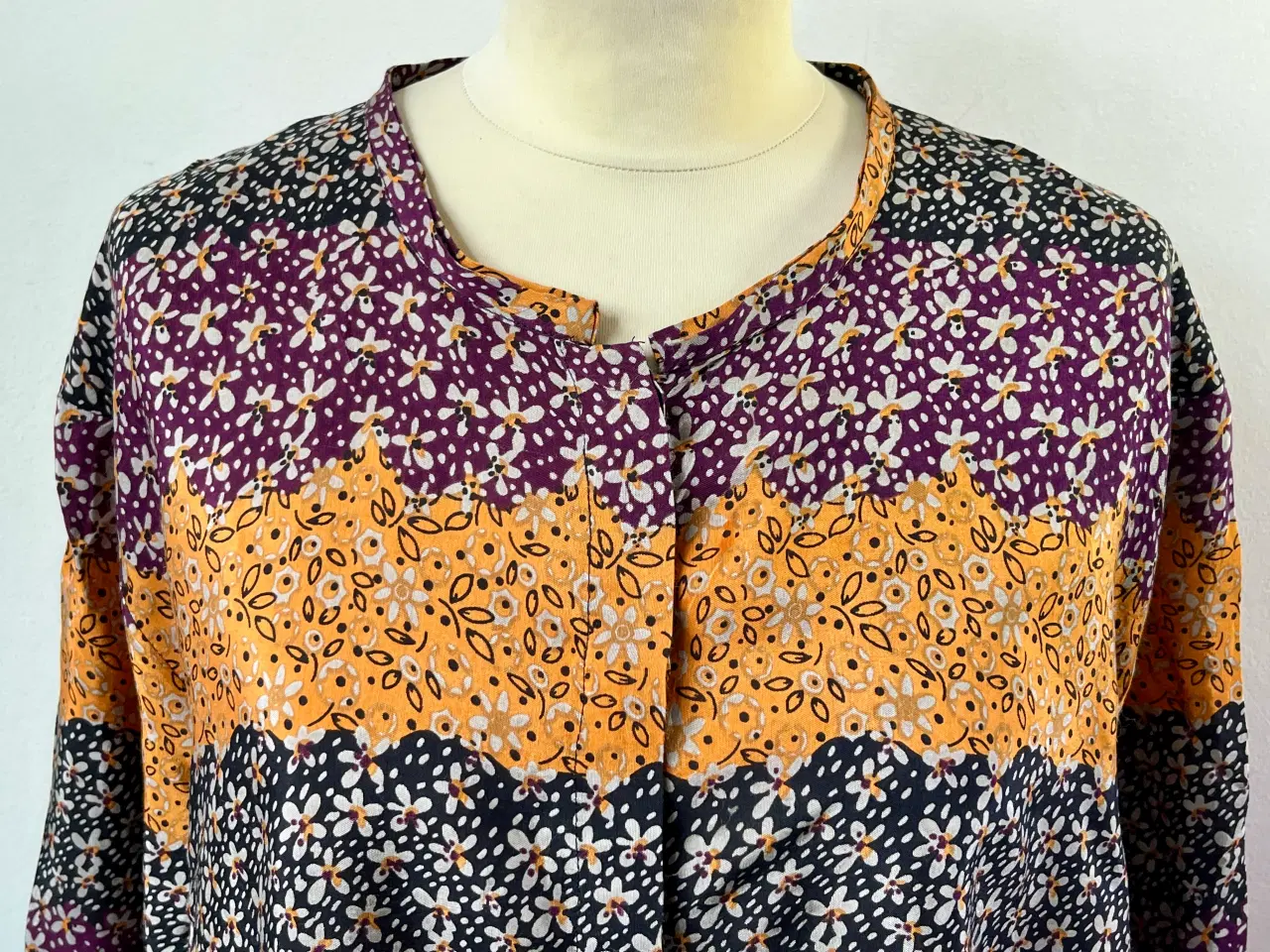 Billede 2 - Masai, bluse, str 38