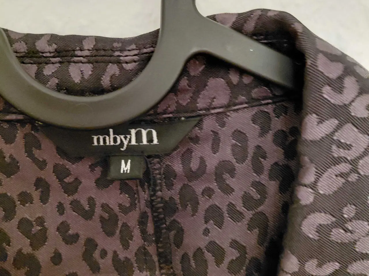 Billede 3 - Fin slå om bluse