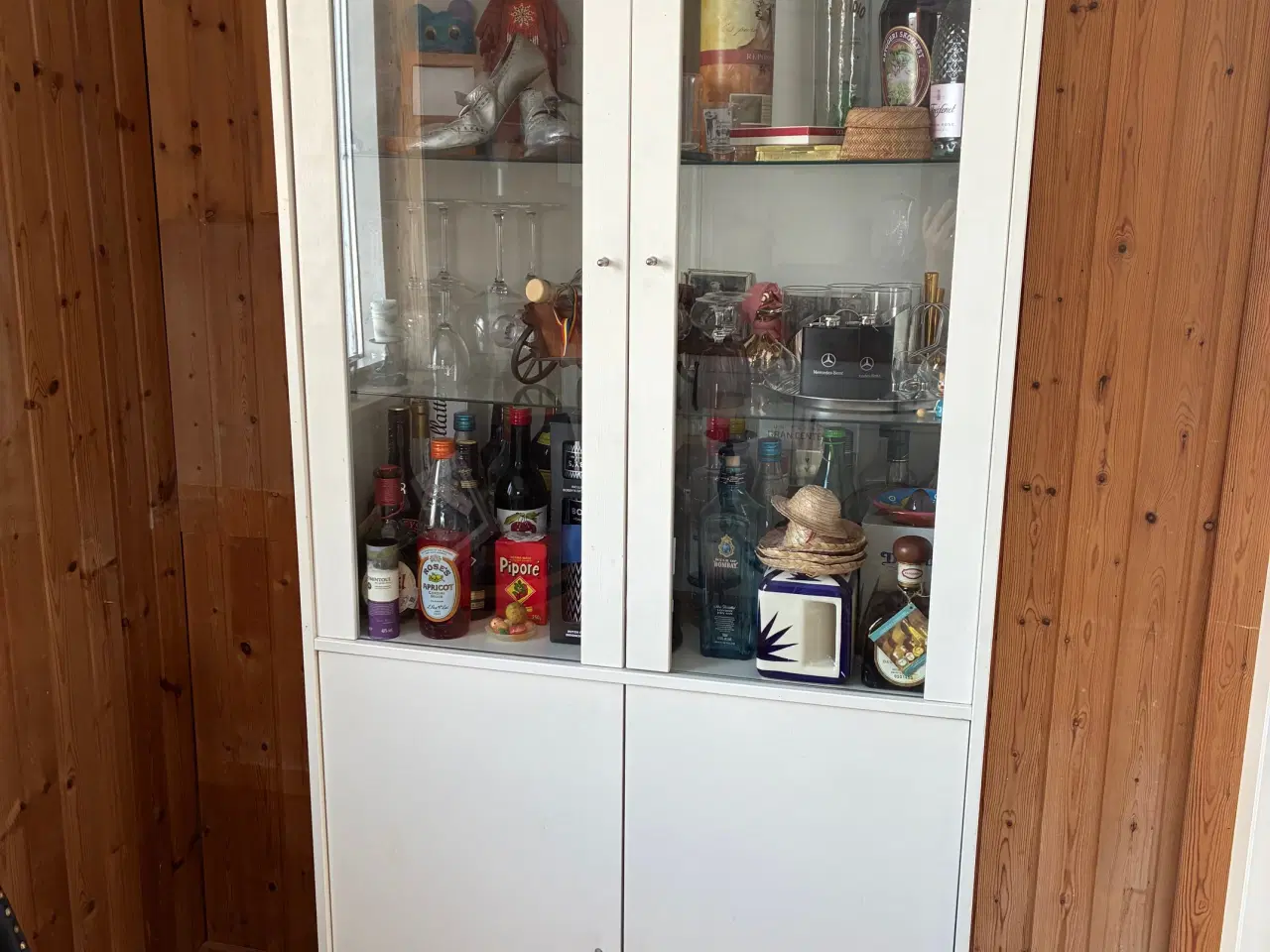 Billede 4 - Skænk og vitrine