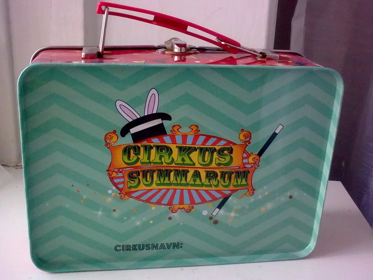 Billede 1 - Dansk metal kuffert Cirkus Summarum & fodbold kage