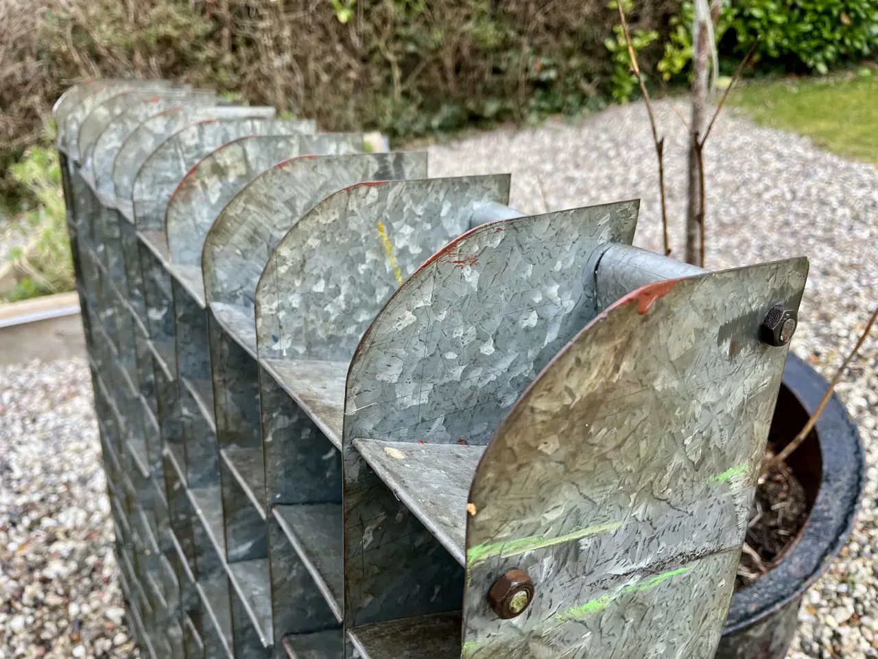 Billede 2 - Reol i zink, original og helt unik