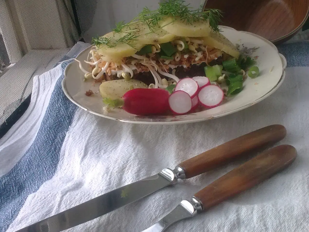 Billede 7 - Evelin slikskål imiteret træ MINI snack