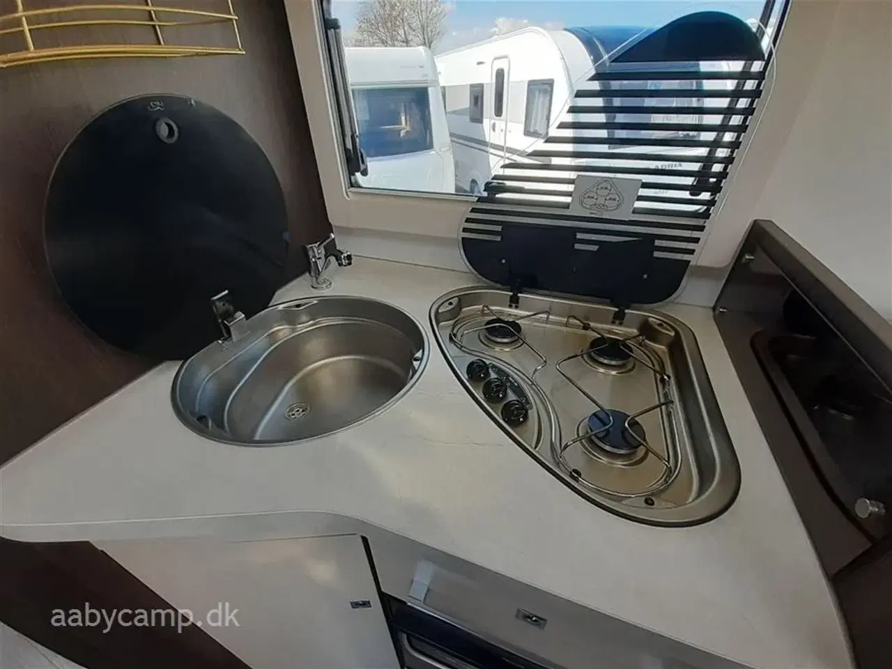 Billede 12 - 2021 - Benimar Tessoro T468   Bæmærk uden sænkeseng! Nk pakke. Automatgear. varme på spildevandstanken. solceller. Anhængertræk.