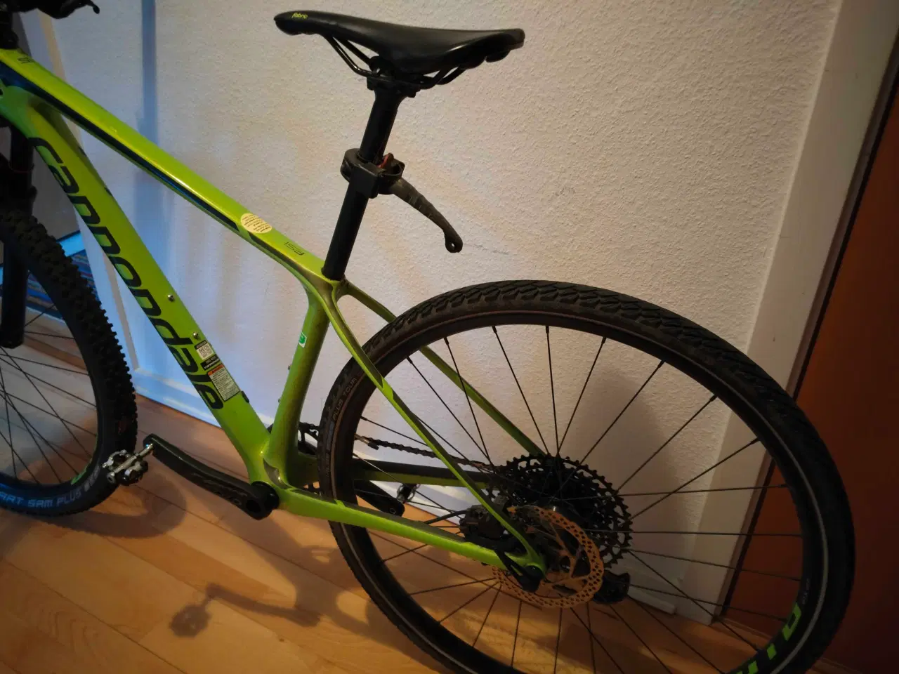 Billede 14 - Rytter cykler 