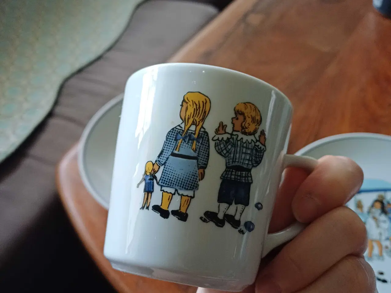 Billede 2 - Kop/tallerkener/kejserens nye klæder