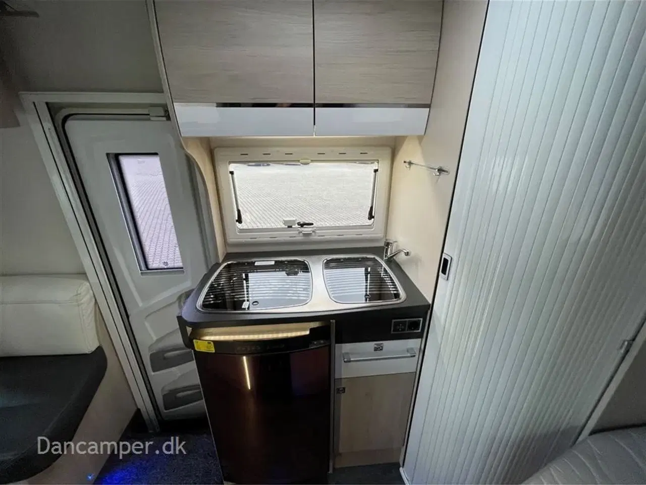 Billede 23 - 2019 - Chausson Flash 515   Anvisningsbil!  2019 model! En ejer! Under 6m. 170Hk Ford, model med fransk seng, markise og NX5-alarm. Nysynet.
