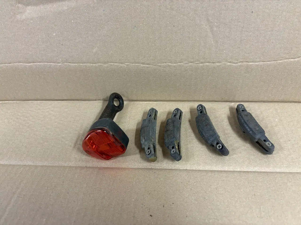 Billede 1 - Udvalg i cykeludstyr