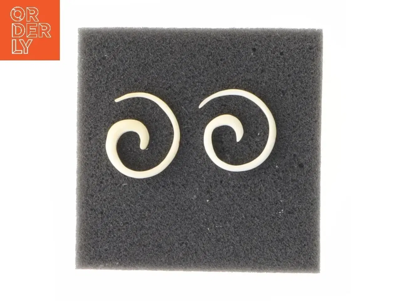 Billede 1 - Spiraløreringe (str. Ø 2 cm)